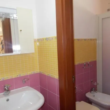 Cozy Retreat Near Baia Beaches Apartment